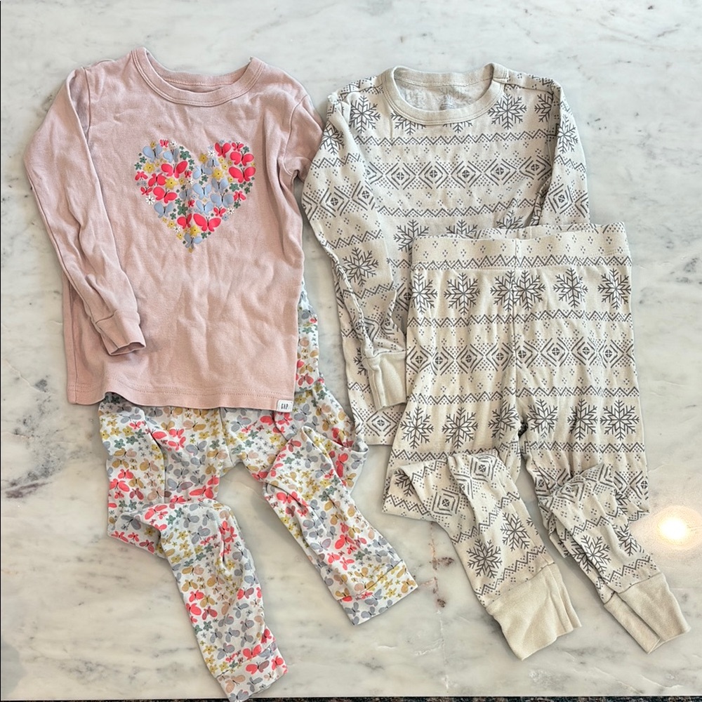 BUNDLE! Kids Floral Heart and Snowflake Pajama Set